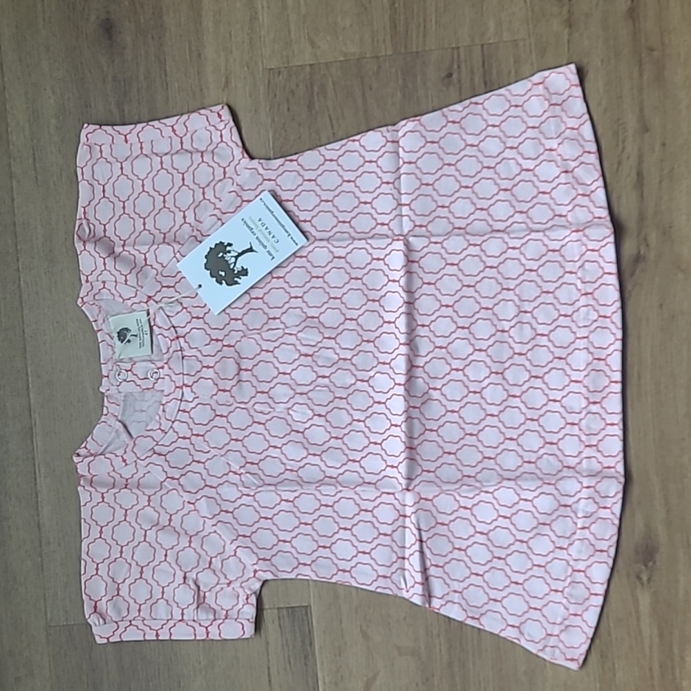 NEW - Kate Quinn Organics Tee size 4t